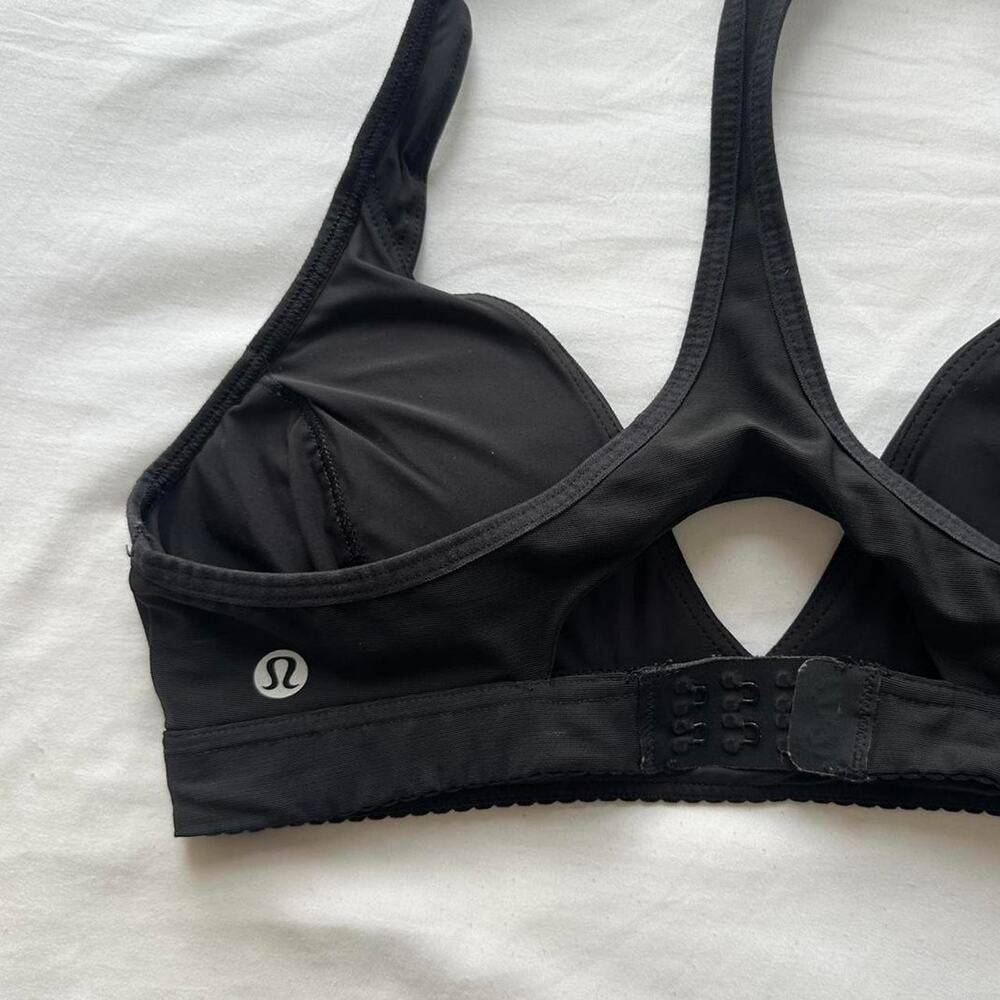 Lululemon black sports bra